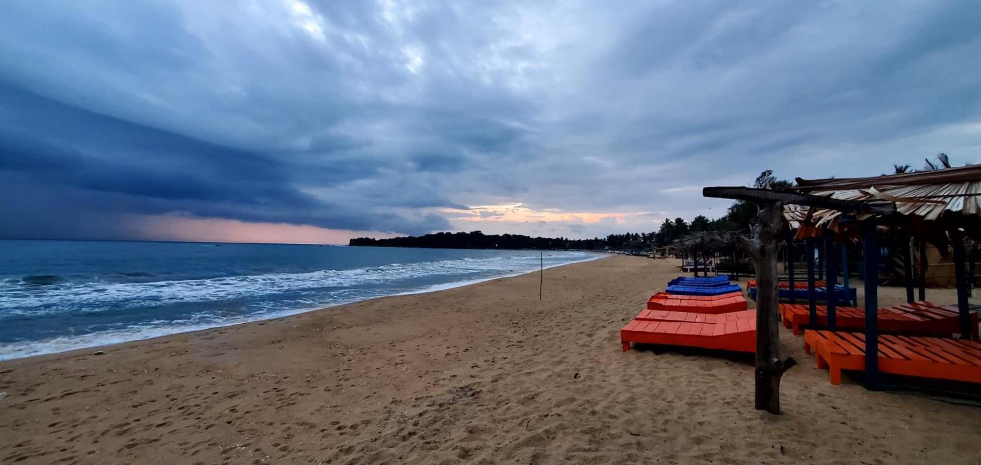 Surf & Sand Hotel Arugambay 아루감 베이 외부 사진